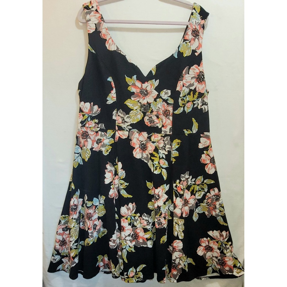 Torrid Sleeveless Dress Sz 20 Ponte Skater Pleated Sweetheart Neck Black Floral - Picture 7 of 13